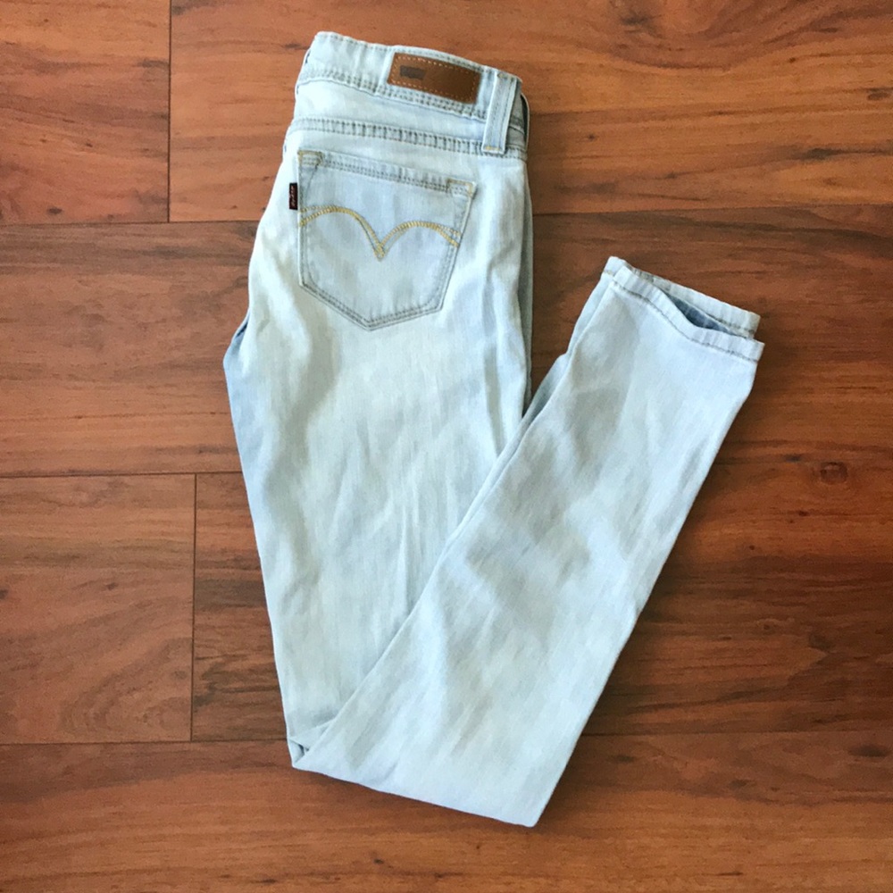 Low rise Levi’s